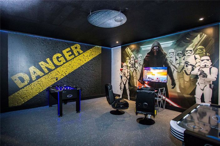 Image No.10-9 Bed Property for sale