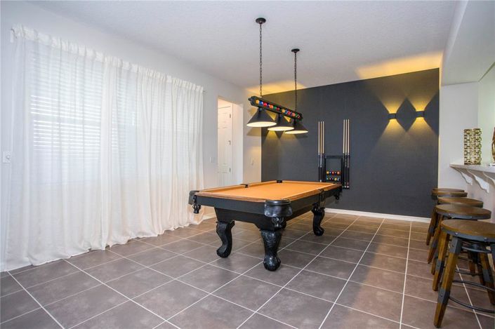 Image No.15-9 Bed Property for sale