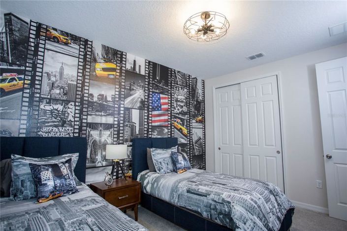 Image No.32-9 Bed Property for sale