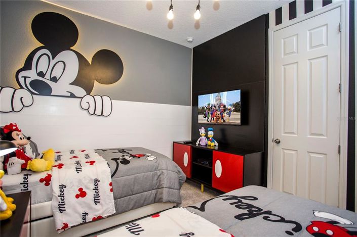 Image No.50-9 Bed Property for sale