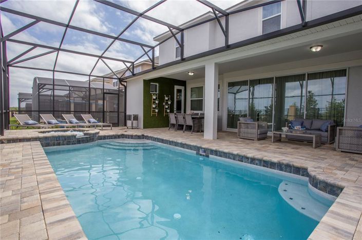 Image No.56-9 Bed Property for sale