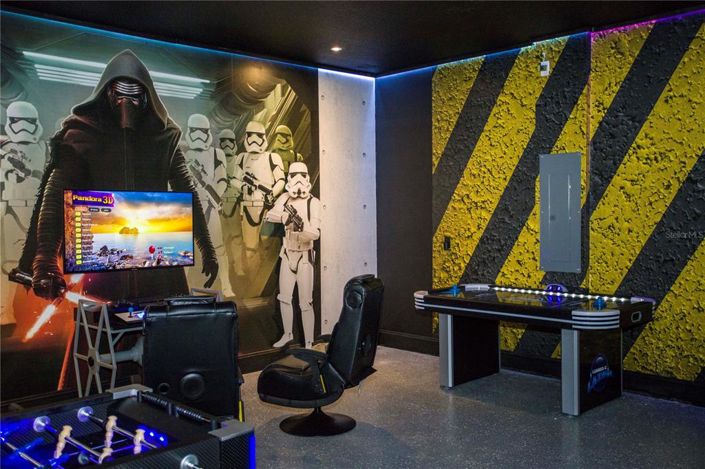 Image No.8-9 Bed Property for sale