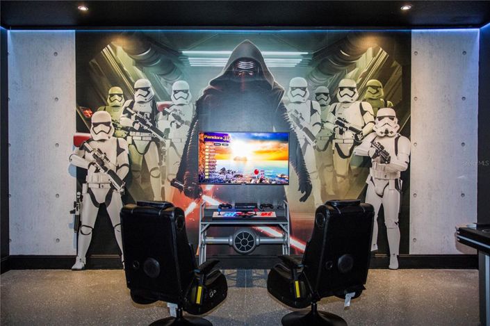 Image No.9-9 Bed Property for sale