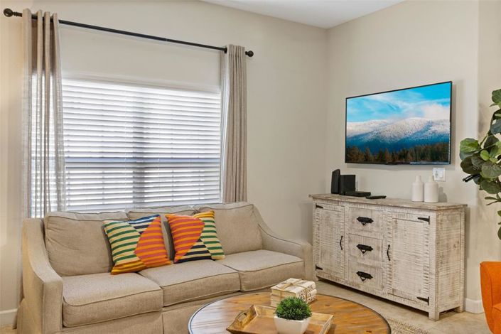 Image No.13-4 Bed Townhouse for sale