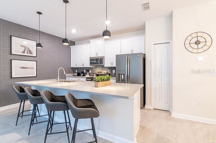 Image No.3-4 Bed Townhouse for sale