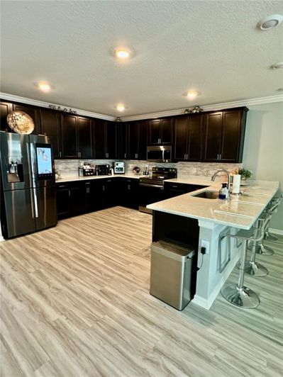 Image No.17-4 Bed Property for sale