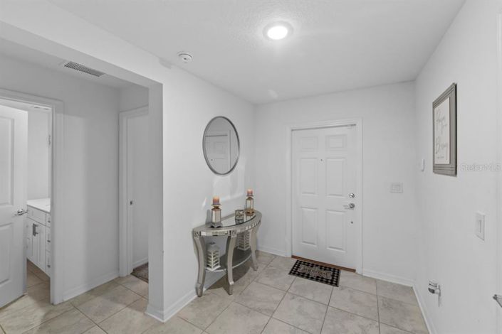 Image No.2-Propriété de 4 chambres à vendre à Kissimmee