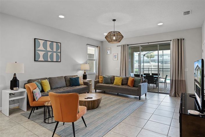 Image No.7-Propriété de 6 chambres à vendre à Kissimmee