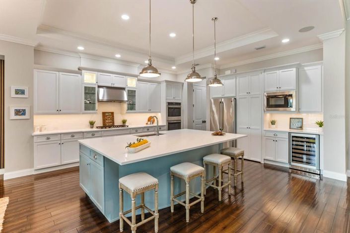 Image No.11-5 Bed Property for sale