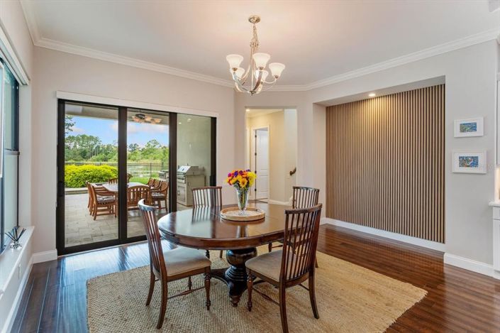 Image No.15-5 Bed Property for sale