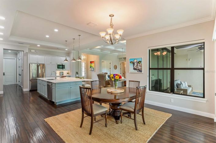 Image No.17-5 Bed Property for sale