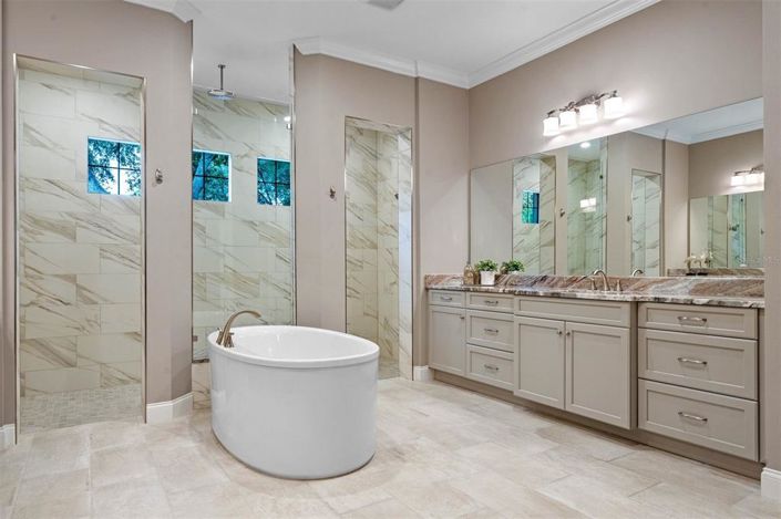 Image No.22-5 Bed Property for sale