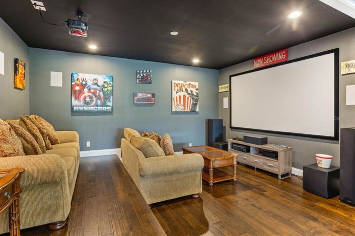 Image No.32-5 Bed Property for sale