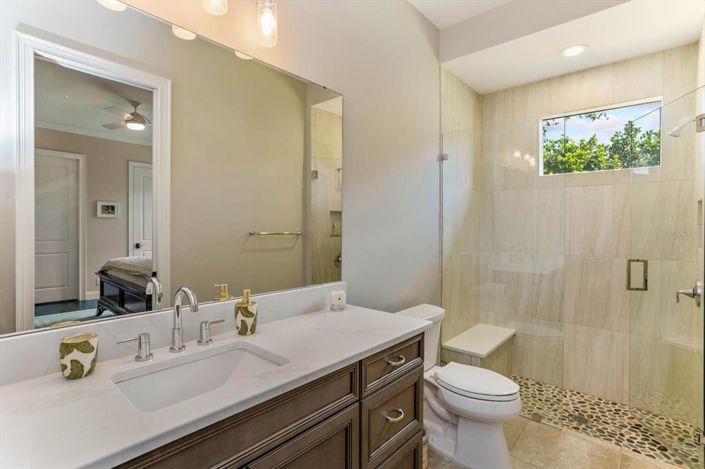 Image No.36-5 Bed Property for sale