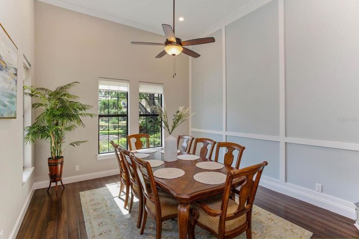 Image No.8-5 Bed Property for sale