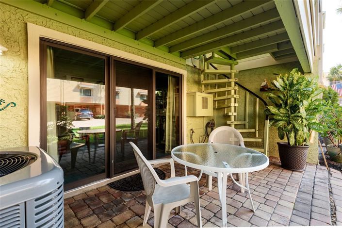 Image No.56-2 Bed Property for sale