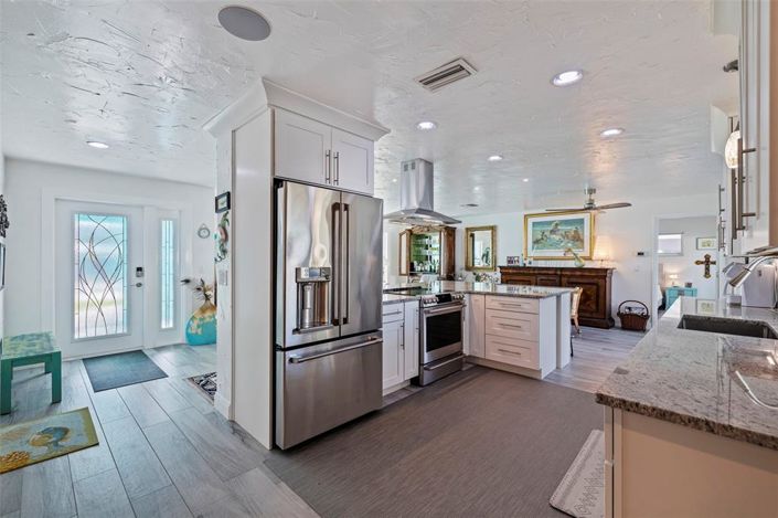 Image No.10-3 Bed Property for sale