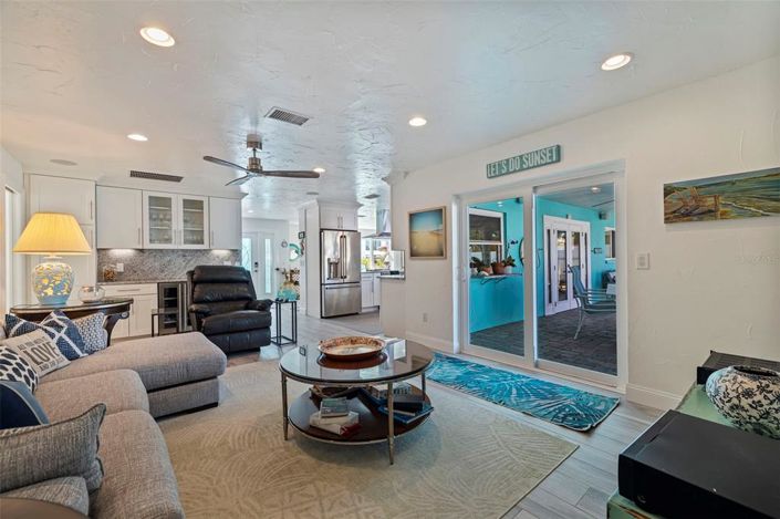 Image No.17-3 Bed Property for sale