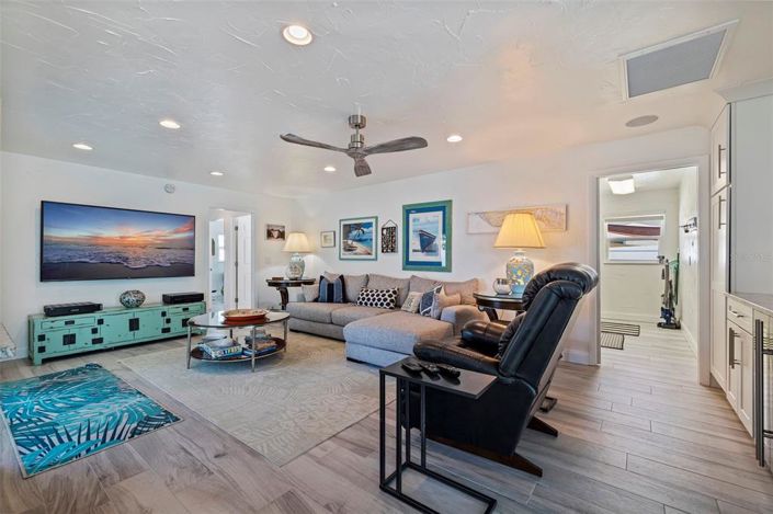 Image No.19-3 Bed Property for sale