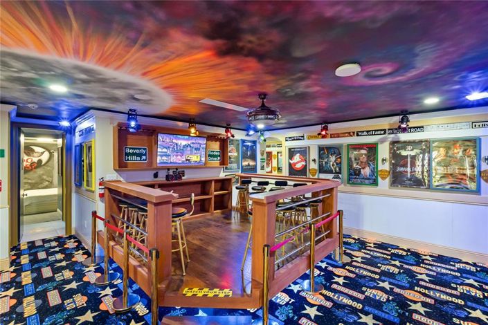 Image No.16-20 Bed Property for sale