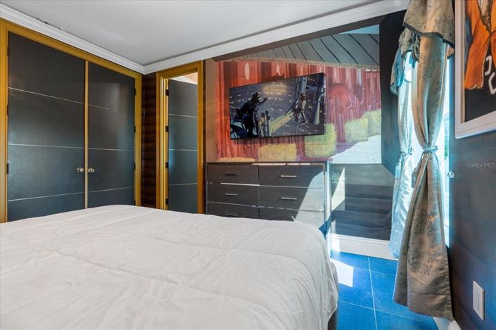 Image No.42-20 Bed Property for sale