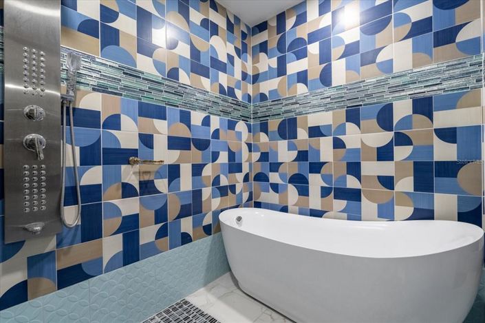 Image No.61-20 Bed Property for sale