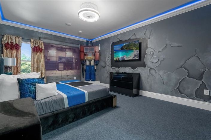 Image No.72-20 Bed Property for sale