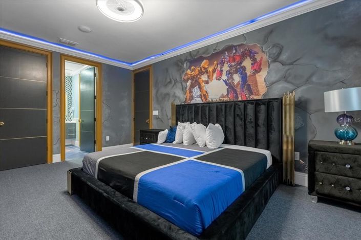 Image No.73-20 Bed Property for sale