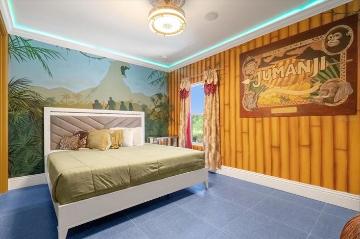 Image No.76-20 Bed Property for sale