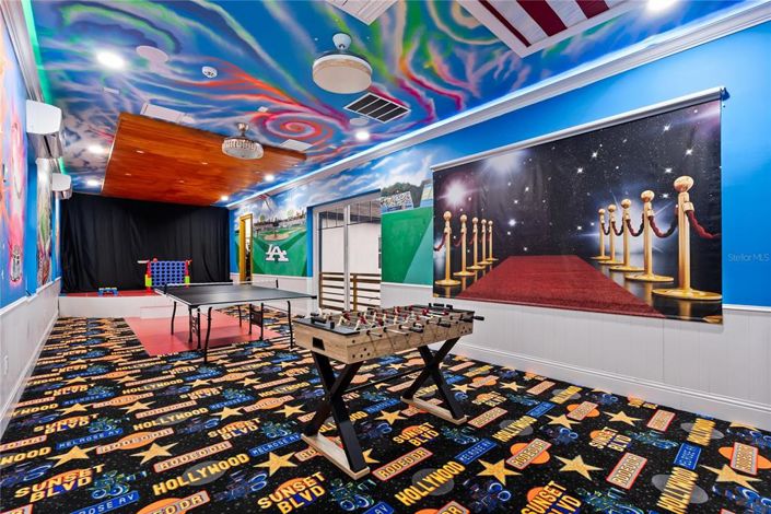 Image No.83-20 Bed Property for sale