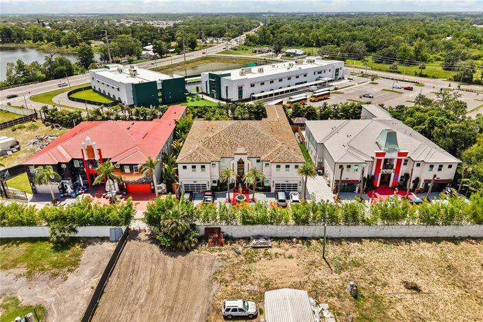 Image No.97-20 Bed Property for sale