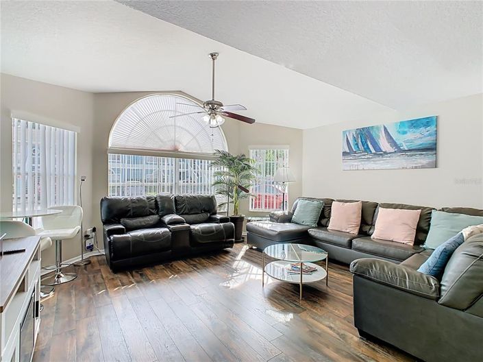 Image No.9-Propriété de 4 chambres à vendre à Kissimmee