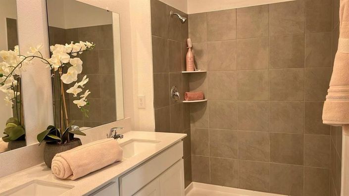 Image No.6-3 Bed Property for sale