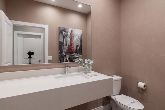 Image No.18-4 Bed Townhouse for sale