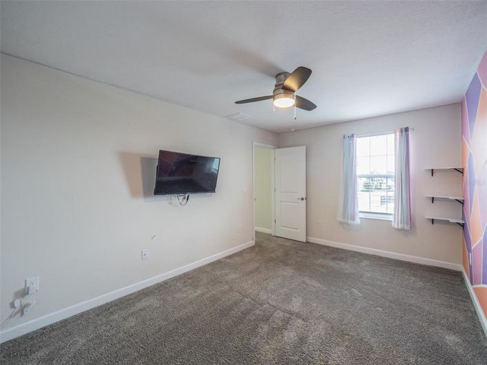 Image No.40-5 Bed Property for sale