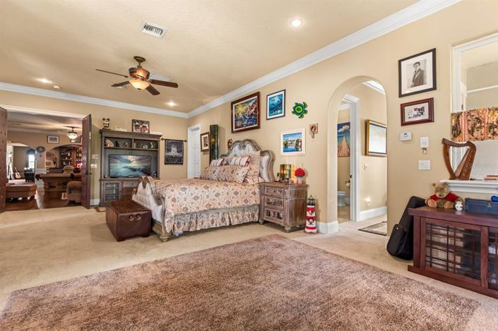 Image No.37-5 Bed Property for sale