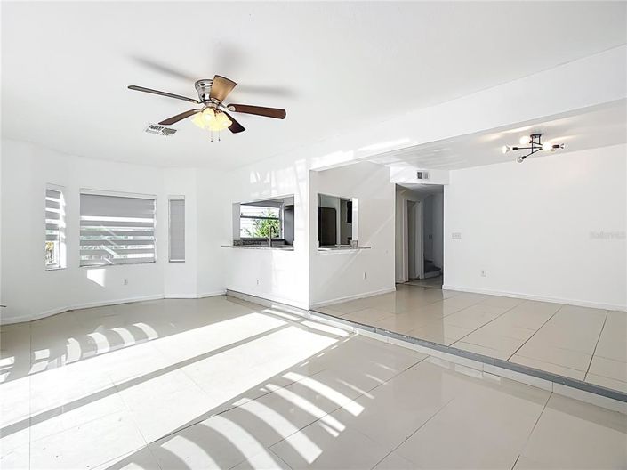 Image No.13-4 Bed Townhouse for sale