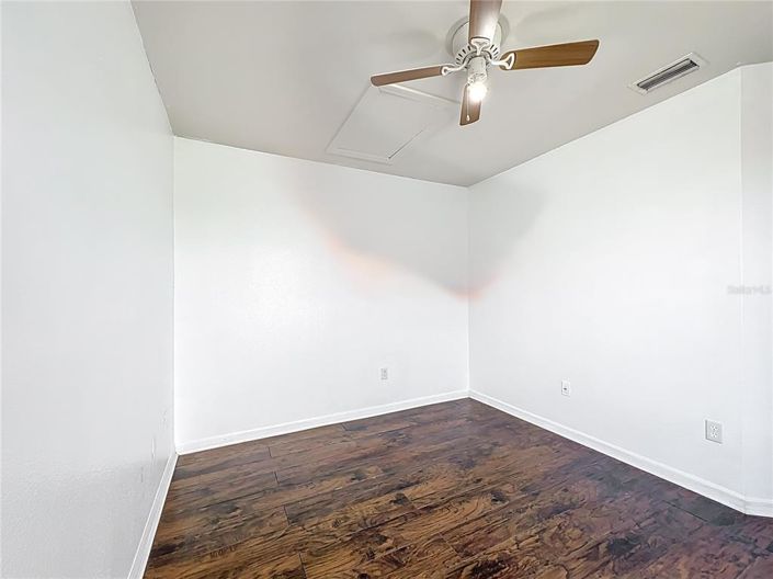 Image No.18-4 Bed Townhouse for sale