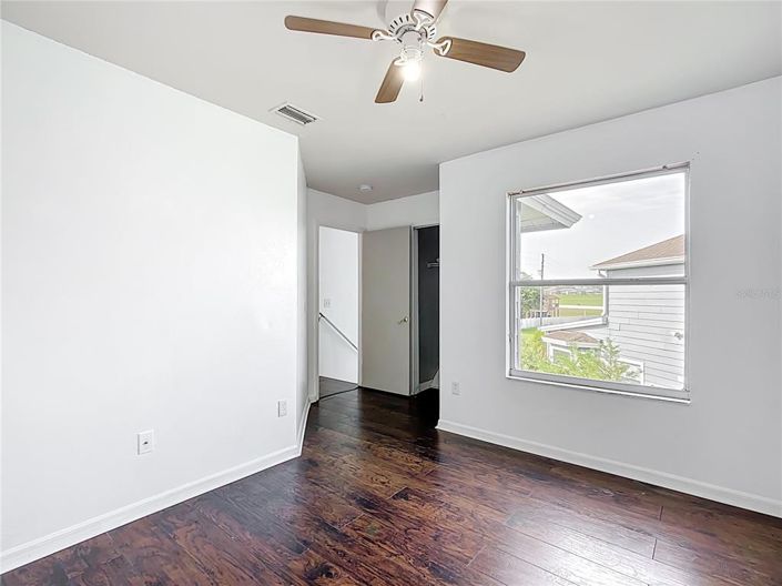 Image No.19-4 Bed Townhouse for sale