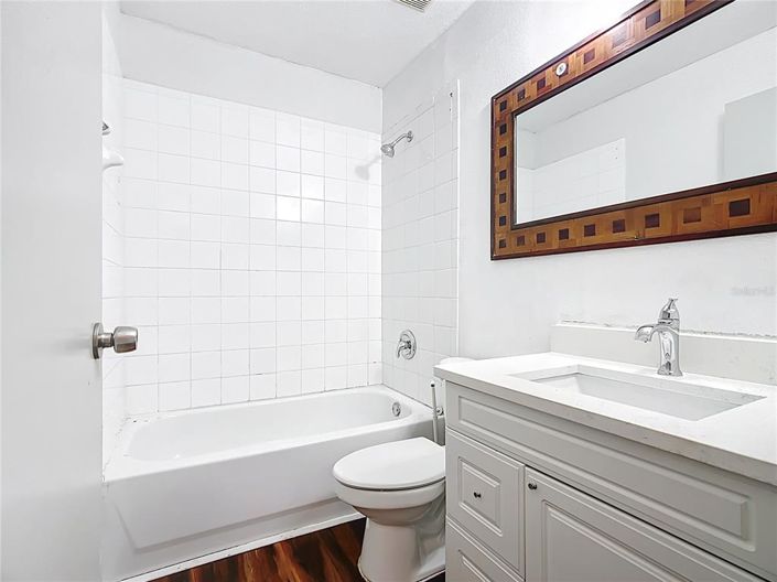 Image No.21-4 Bed Townhouse for sale