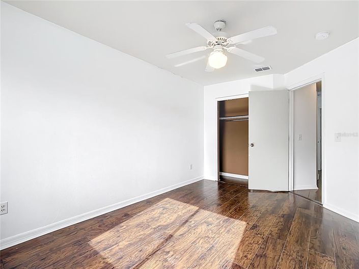 Image No.23-4 Bed Townhouse for sale