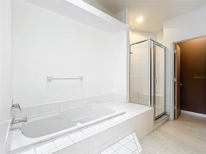 Image No.30-4 Bed Townhouse for sale