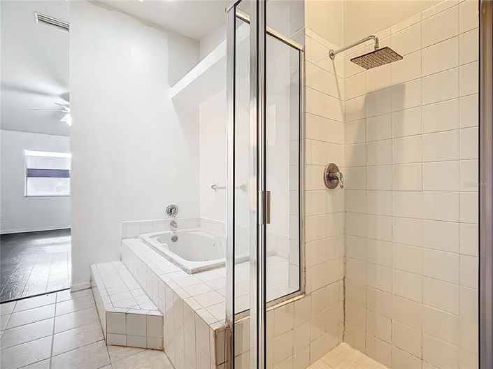 Image No.32-4 Bed Townhouse for sale