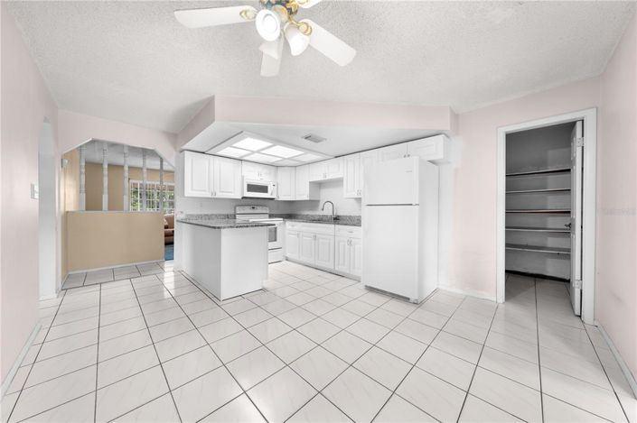 Image No.32-3 Bed Property for sale