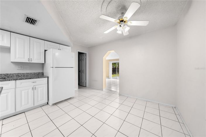 Image No.38-3 Bed Property for sale