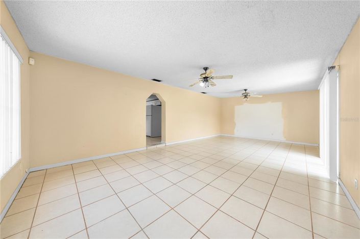 Image No.40-3 Bed Property for sale