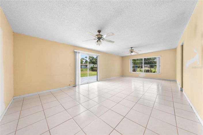 Image No.42-3 Bed Property for sale