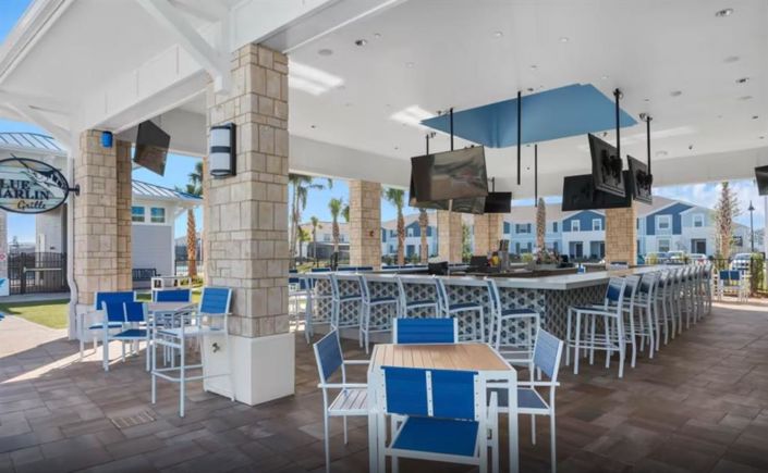 Image No.63-8 Bed Property for sale