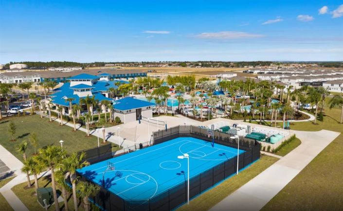 Image No.73-8 Bed Property for sale