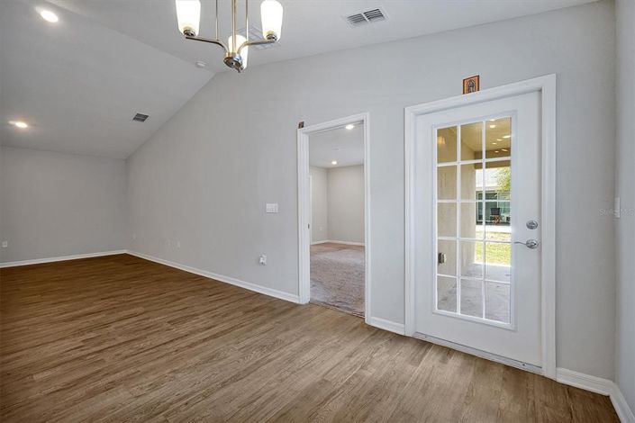 Image No.12-3 Bed Property for sale